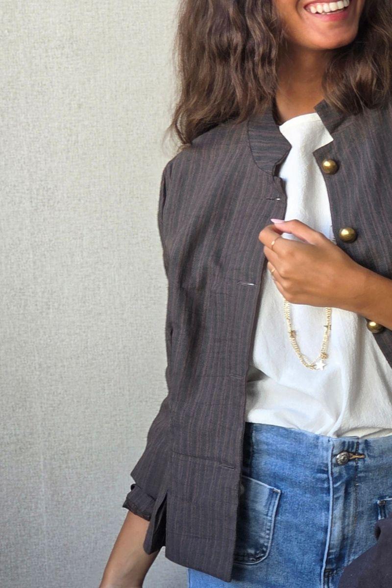 Chaqueta de rayas cuello maho