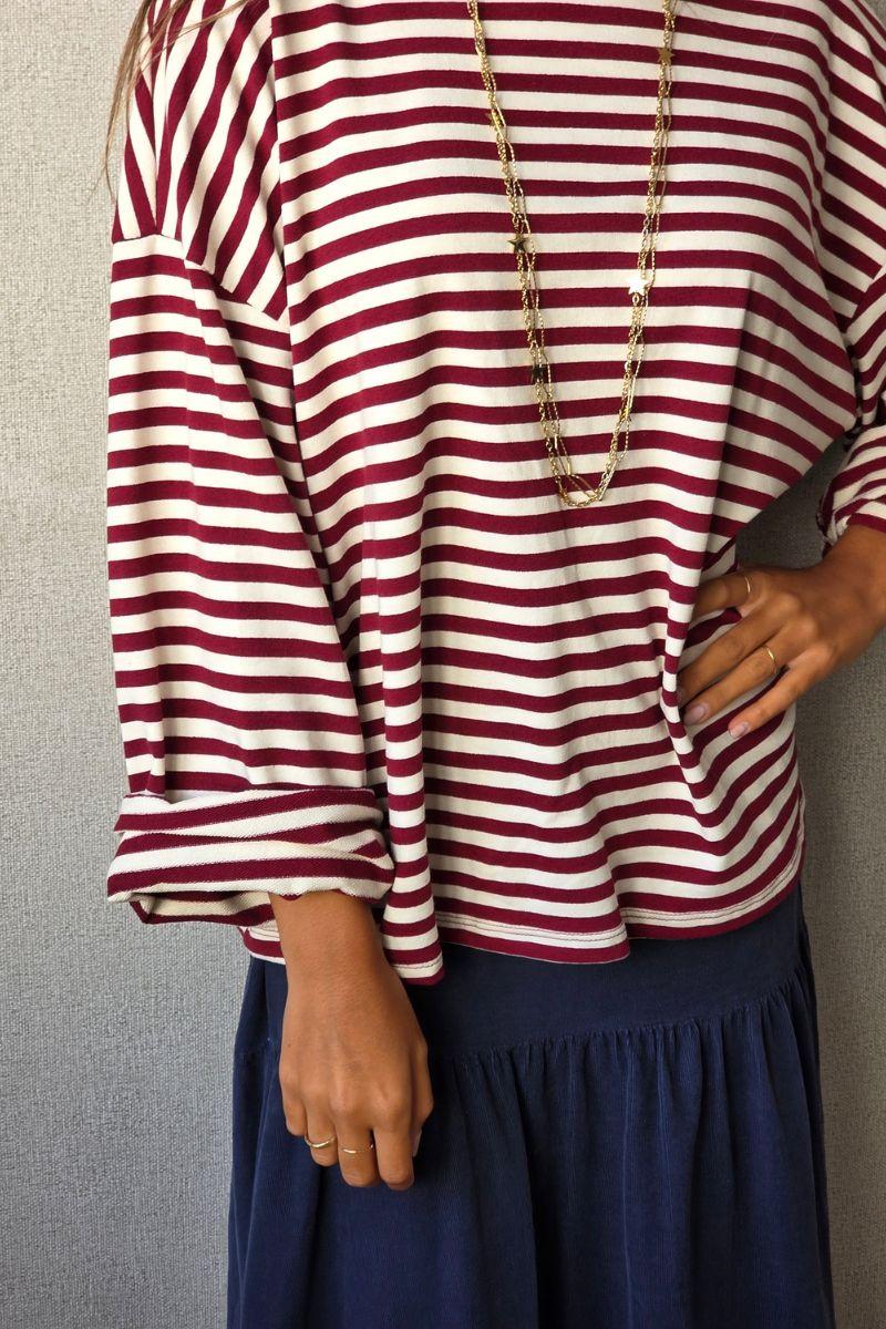 Sudadera oversize de rayas beige y granate