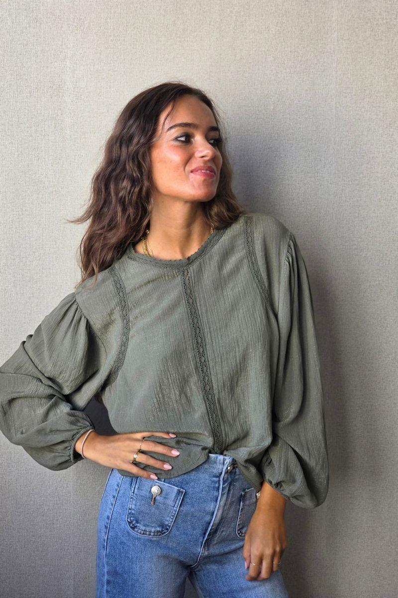 Blusa tira borda verde militar