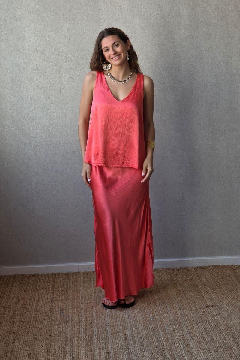 Blusa de tirantes de raso coral