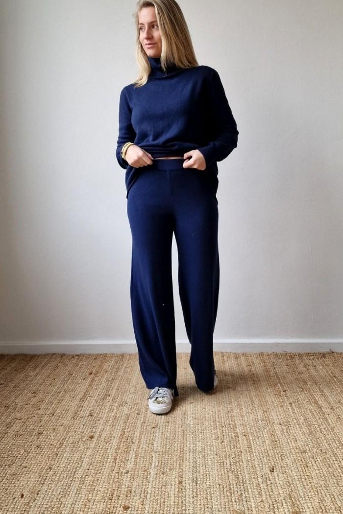 Pantalón culotte de punto azul marino