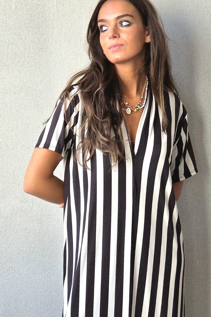 Vestido rayas manga corta no se arruga negro