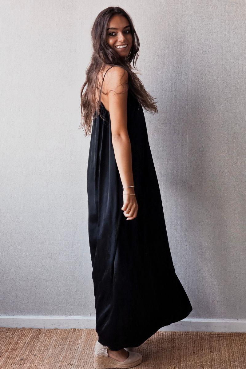 Vestido al bies megro