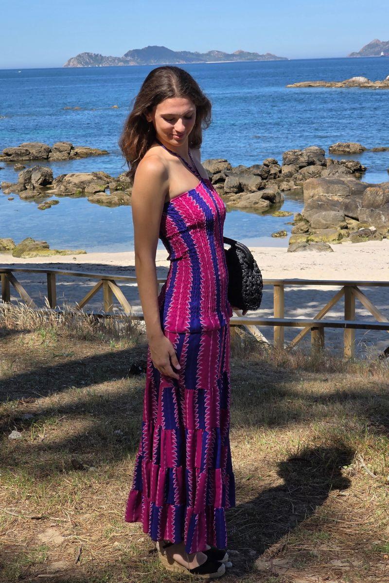 Vestido palabra de honor fresa