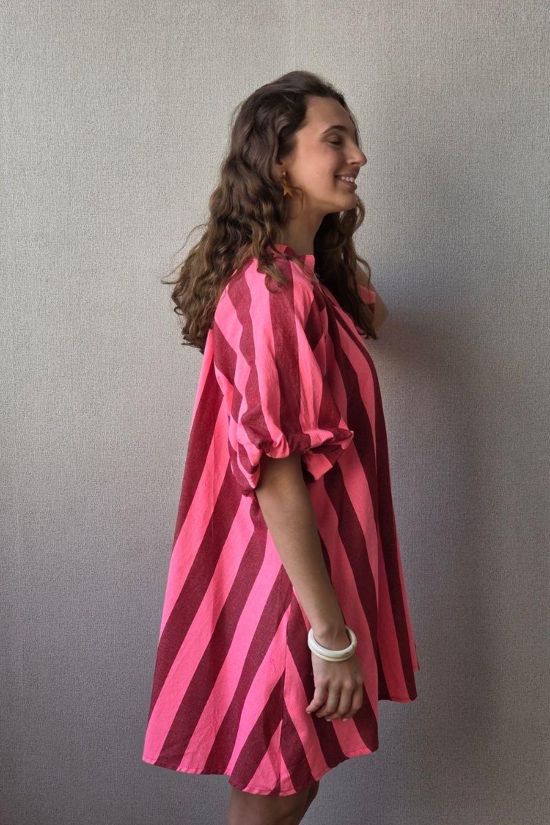 Vestido de mujer manga abullonada con rayas rosa