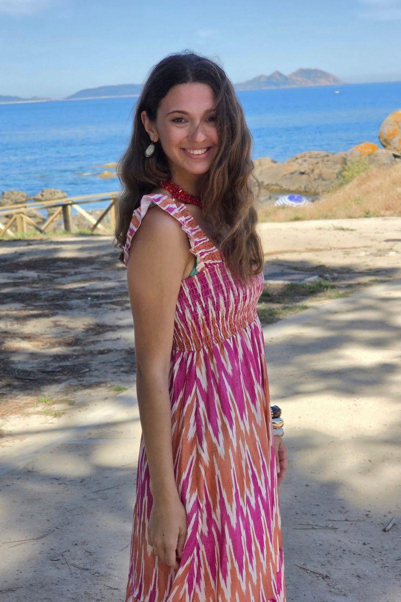 Vestido ikat tirante ancho fresa