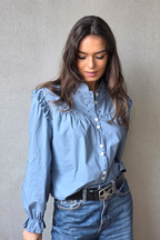 Camisa Azul Jean con Tachuelas