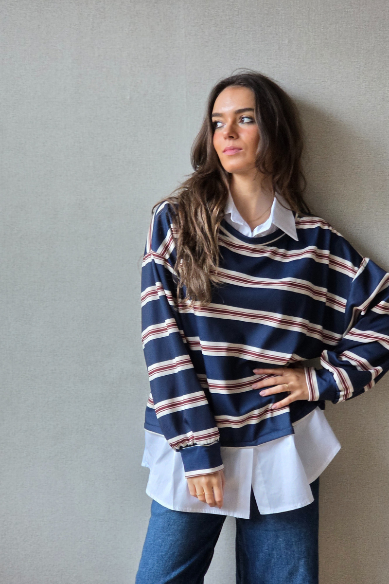 Jersey de rayas azul con detalle de camisa falsa