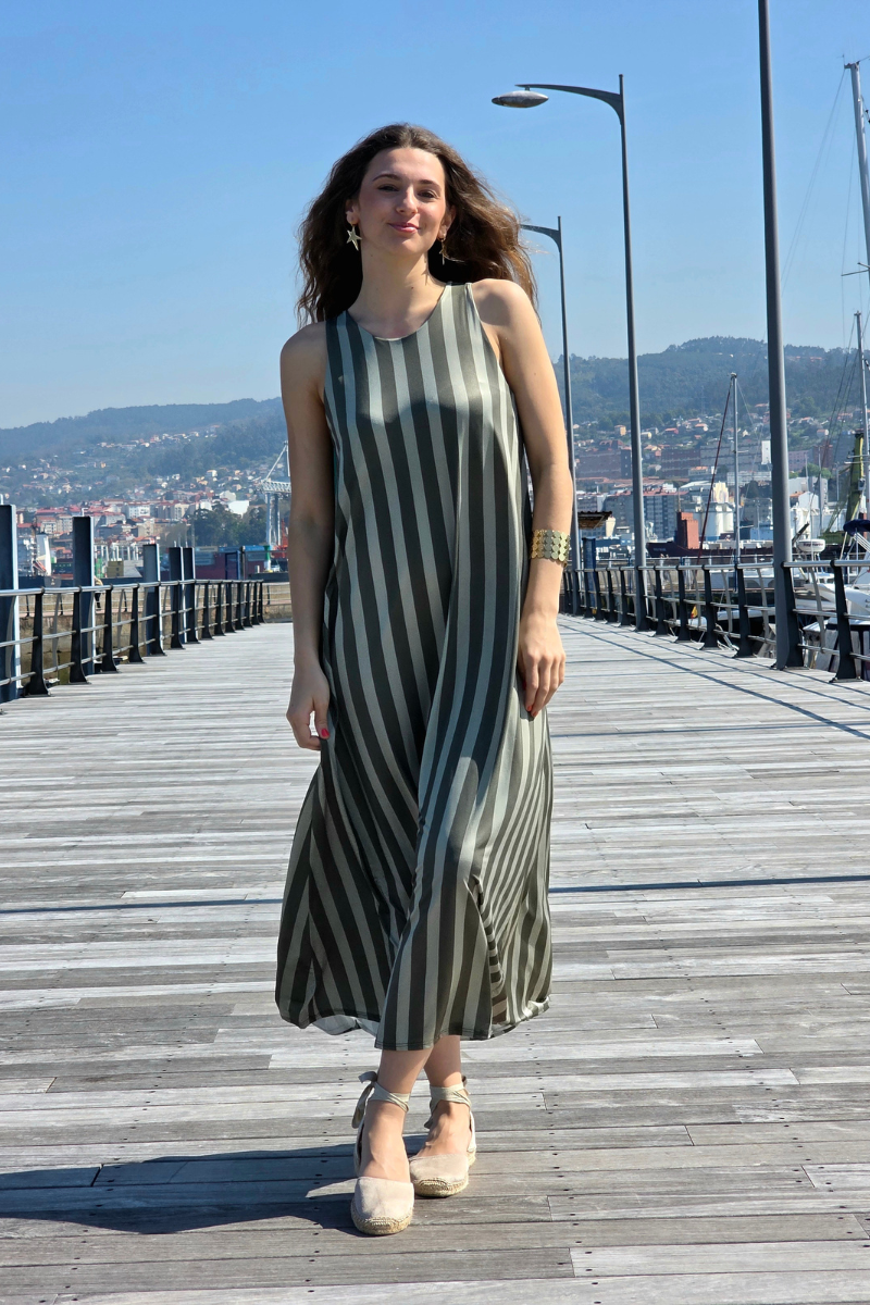 Vestido Elástico de Rayas Caqui