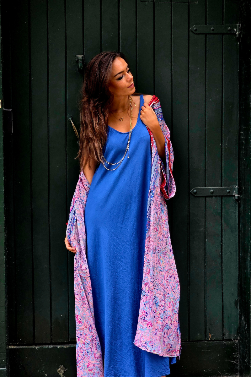 Vestido largo  de asas al bies azulón