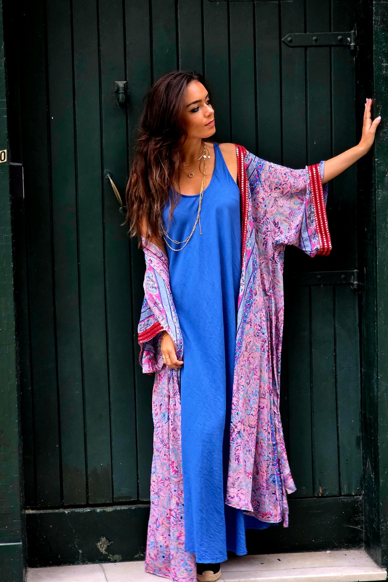 Vestido largo  de asas al bies azulón