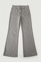 Vaquero beige con bolsillos delanteros