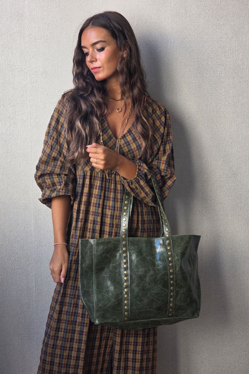 Bolso de piel shopper tachuelas verde