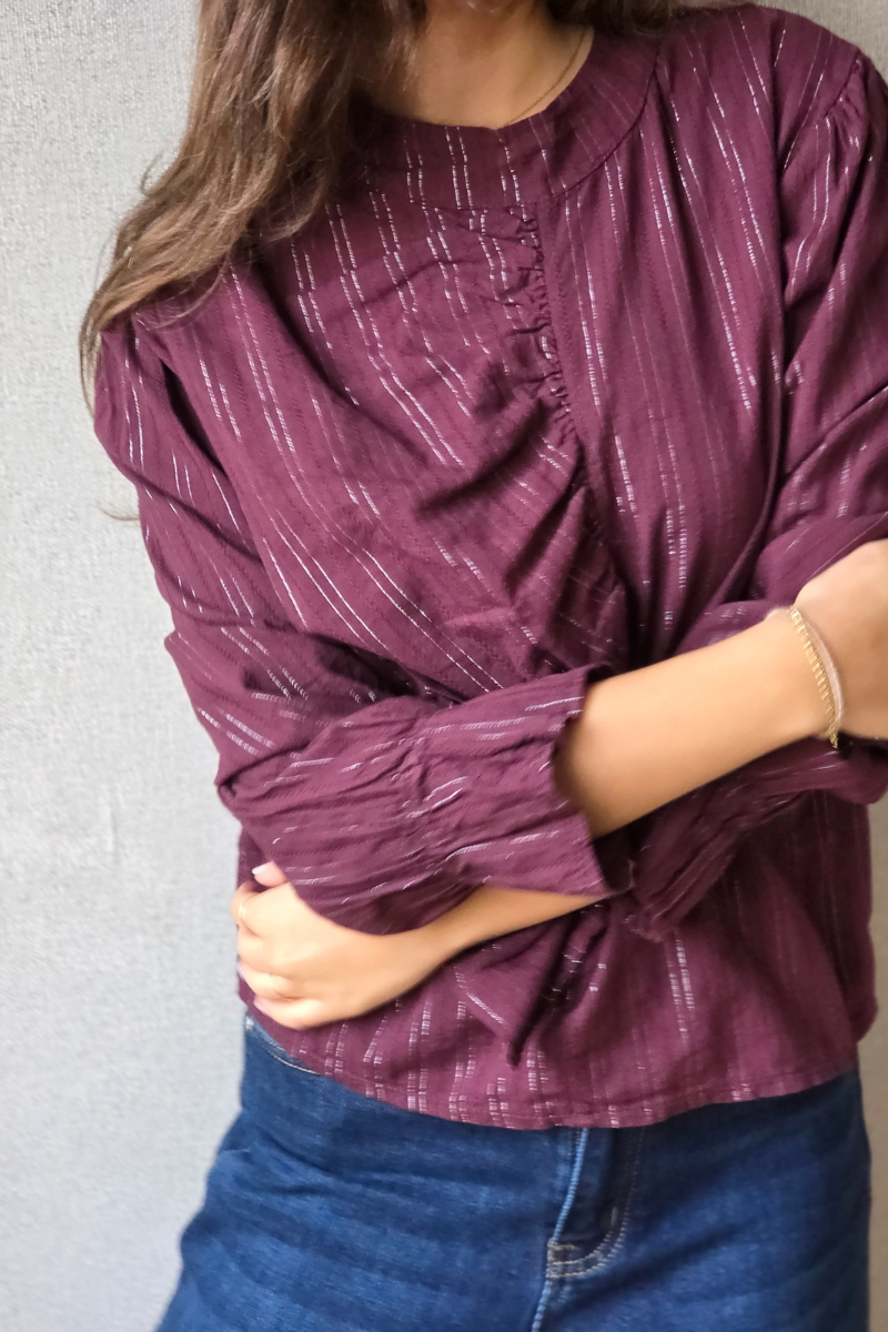 Blusa volante cruzado y rayas lurex burdeos