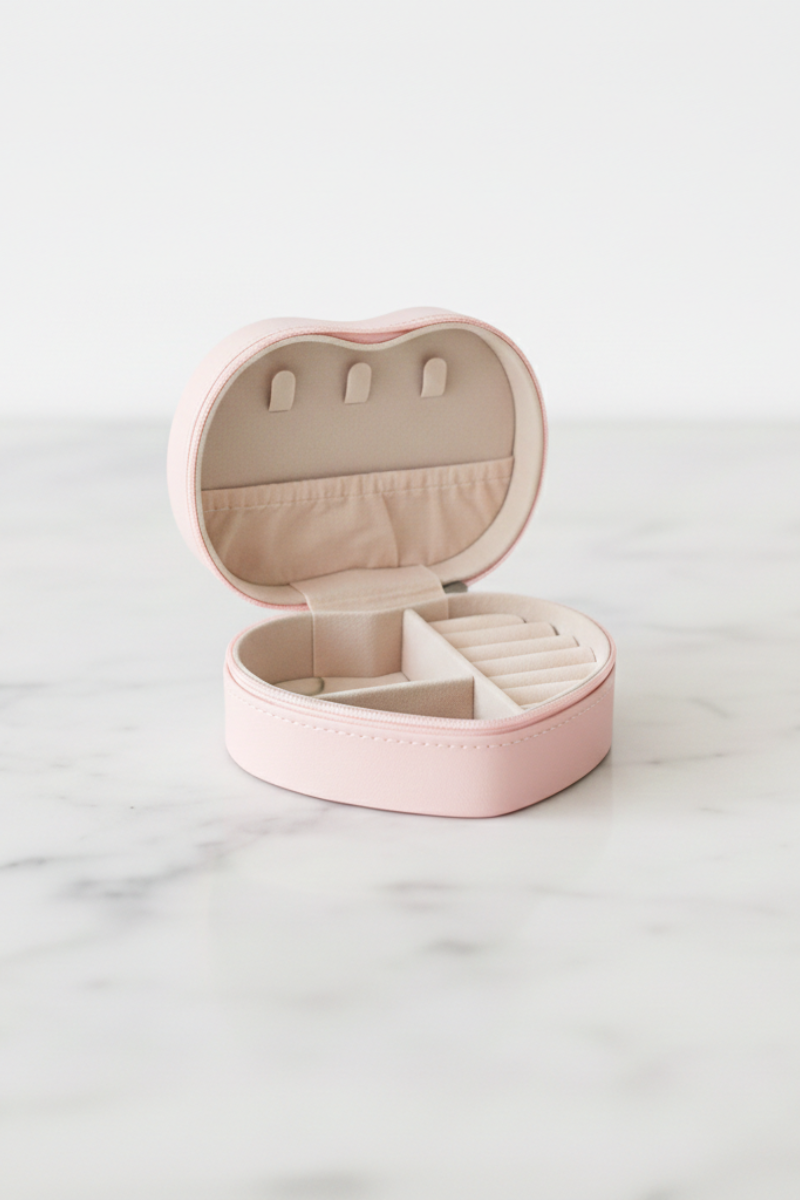 Joyero con forma de corazón rosa