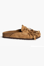Zueco Plano Ante Camel con Flecos - Estilo Boho Chic