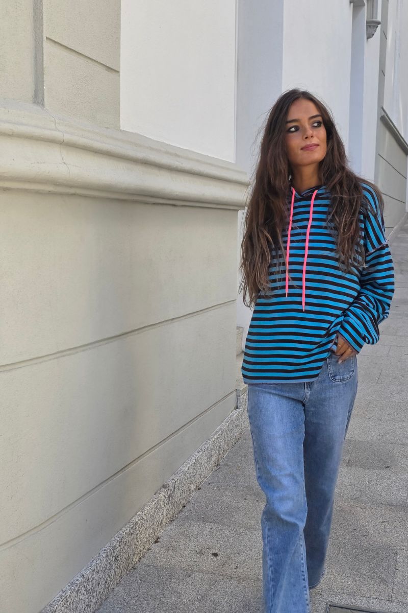 Sudadera de rayas con capucha turquesa