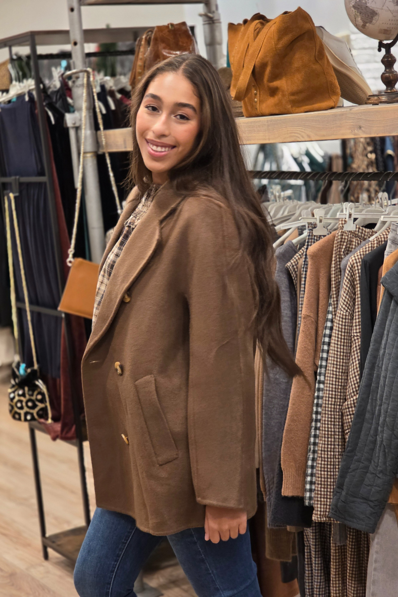 Abrigo de paño básico seis botones marrón