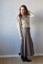 Falda British de cuadros con cinturón beige