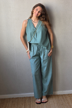 Pantalón tipo lino verde bonito