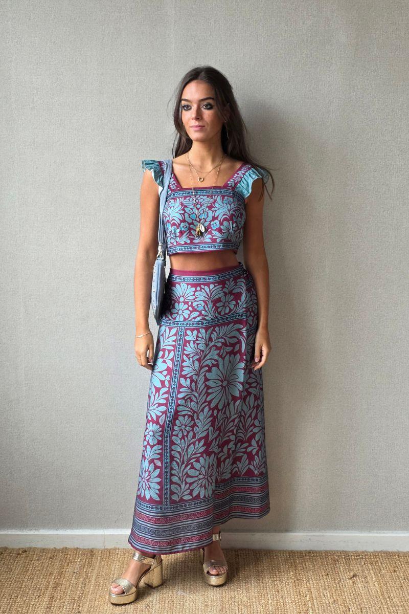 Conjunto top y falda con estampado de flores petróleo