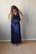 Blusa tirantes de raso azul marino