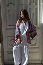 Kimono corto estampado rematado con espejitos rosa y azulón