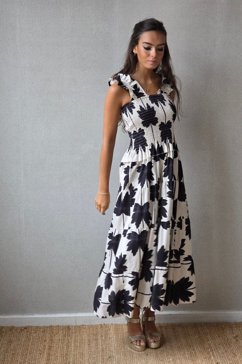 Vestido con flores fruncido negro