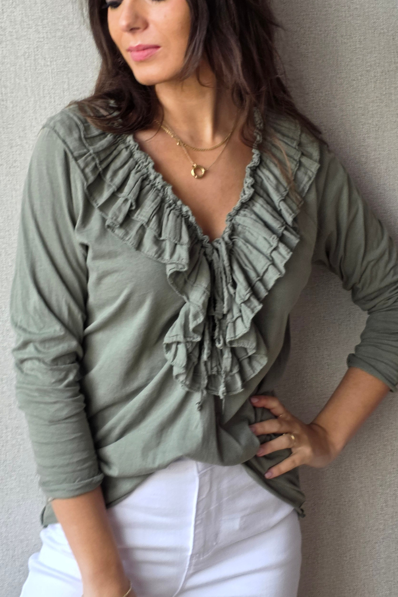 Camiseta Cuello Pico con Volantes Verde Militar