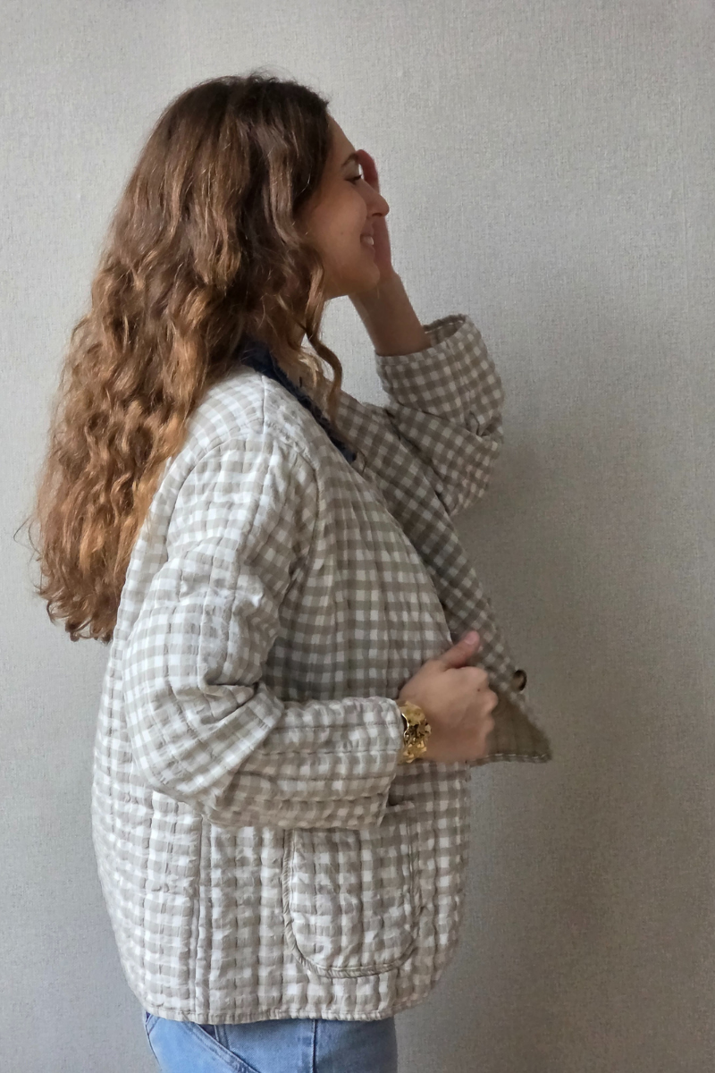 Chaqueta Vichy Beige con Botones