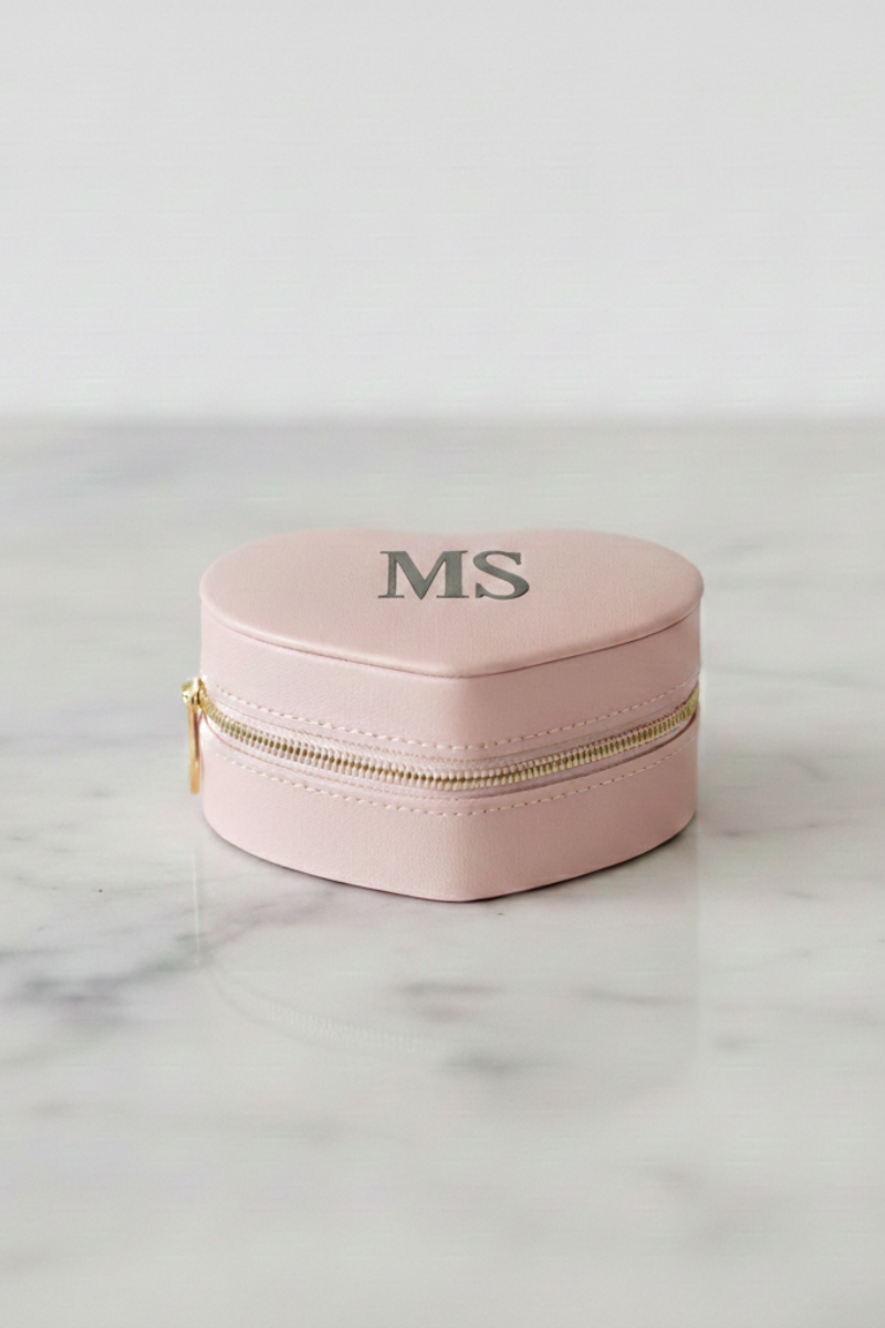 Joyero con forma de corazón rosa