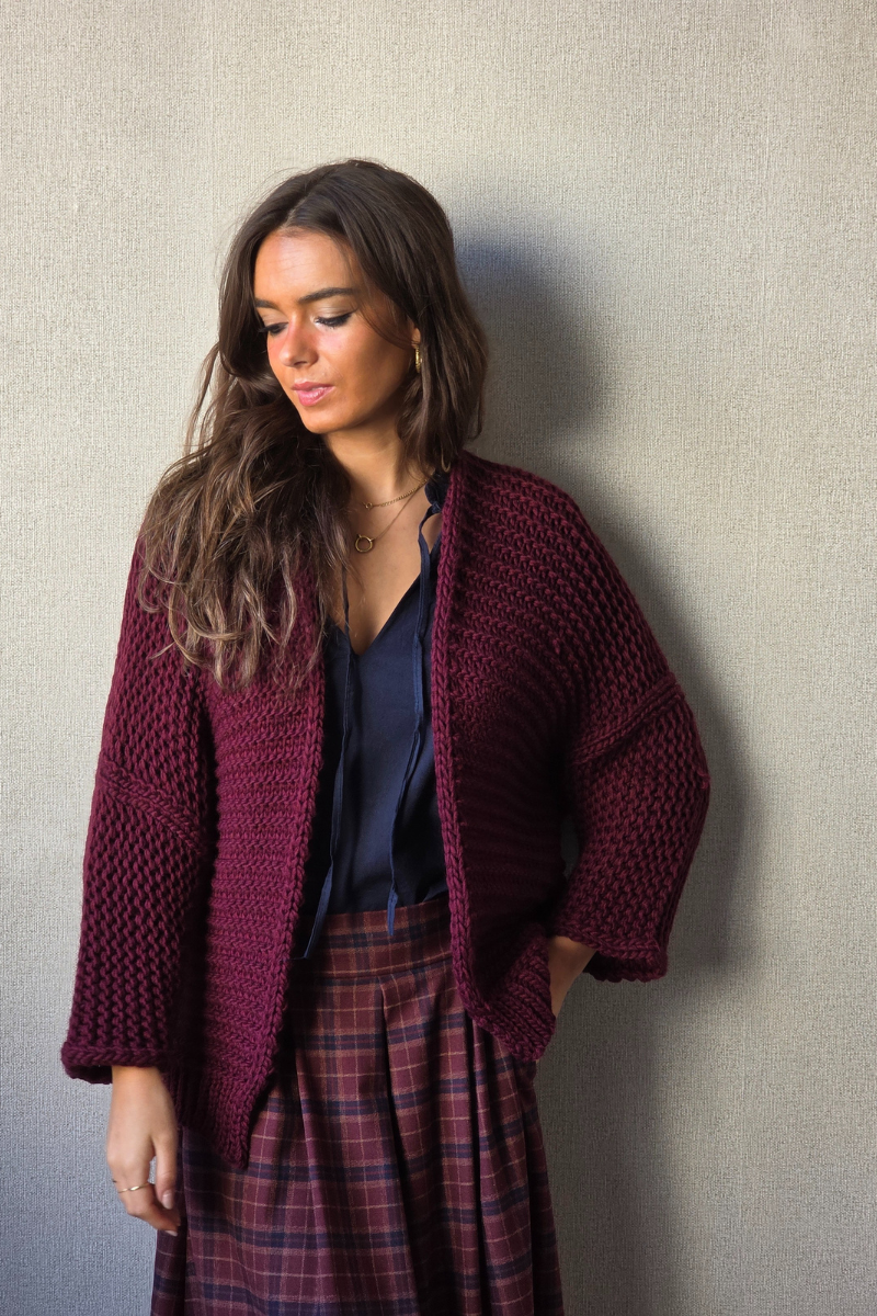 Chaqueta de punto gordo tipo kimono burdeos