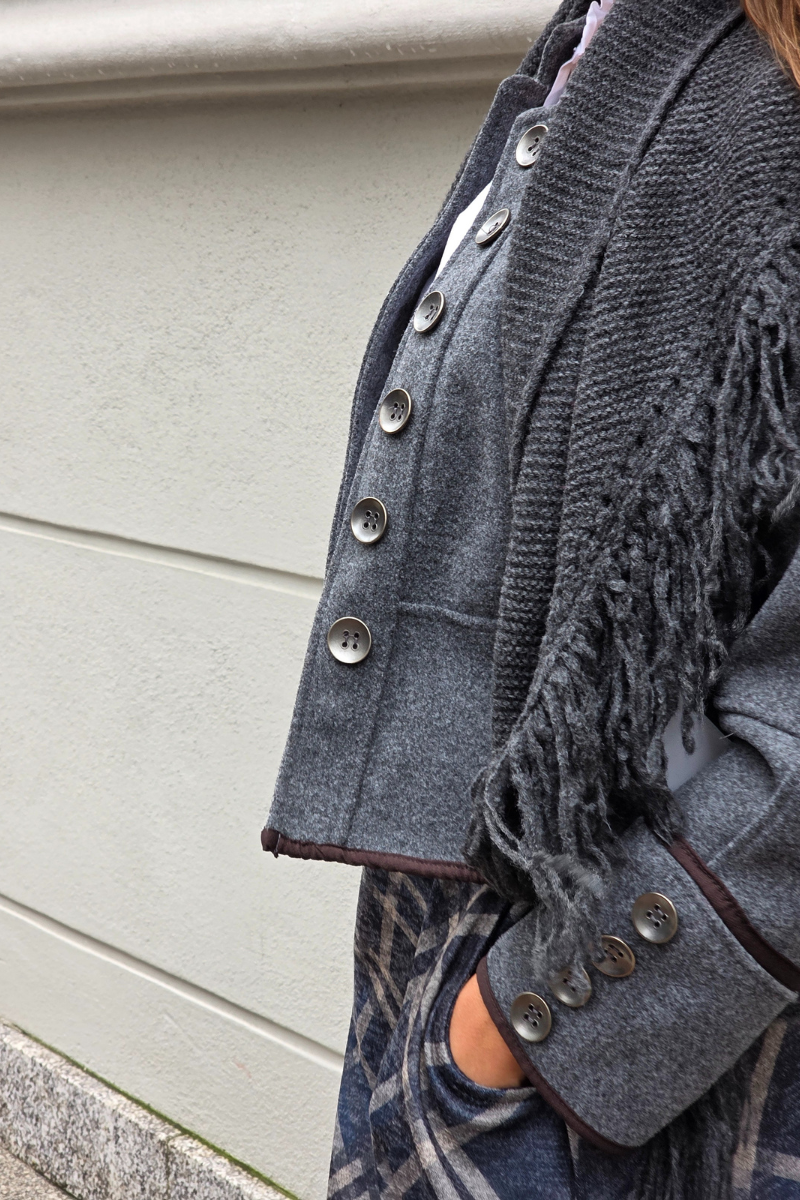 Chaquetas tipo Austriaca gris