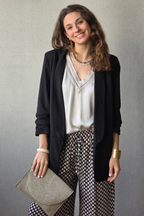 Blazer Negra Suelta - Mangas Fruncidas Elegantes