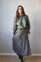 Falda British de cuadros con cinturón verde militar