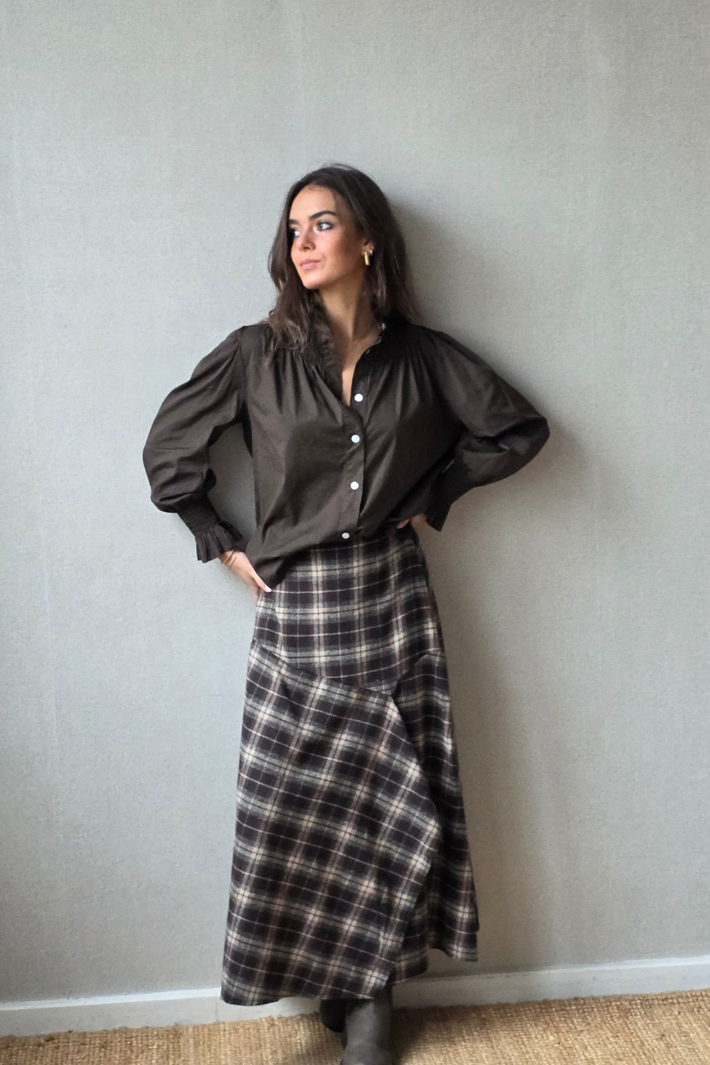 Falda de franela de cuadros escoceses marrón chocolate