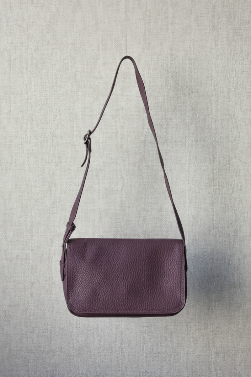 Bolsos con solapa berenjena