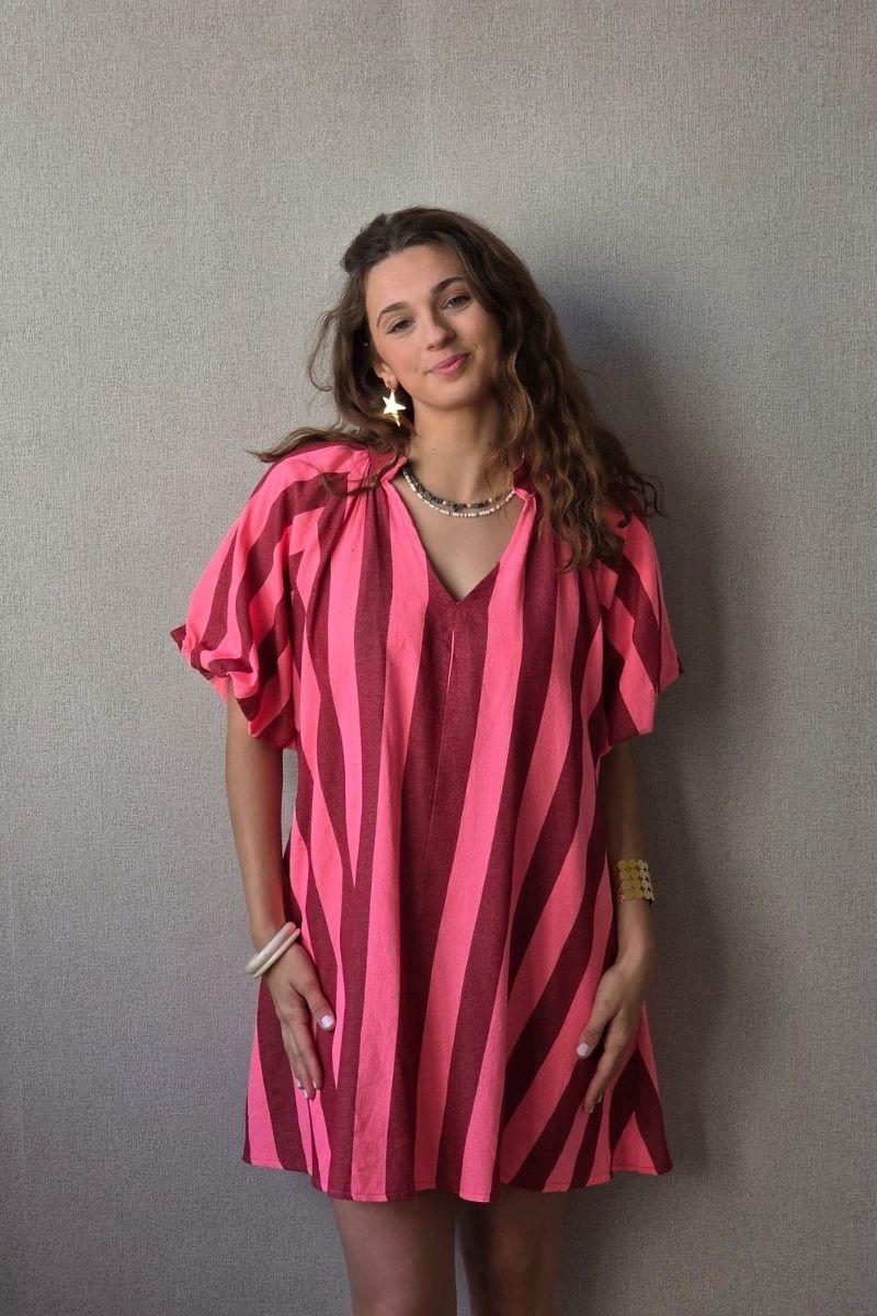 Vestido de mujer manga abullonada con rayas rosa
