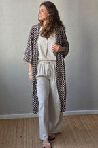 Kimono estampado de flores negro