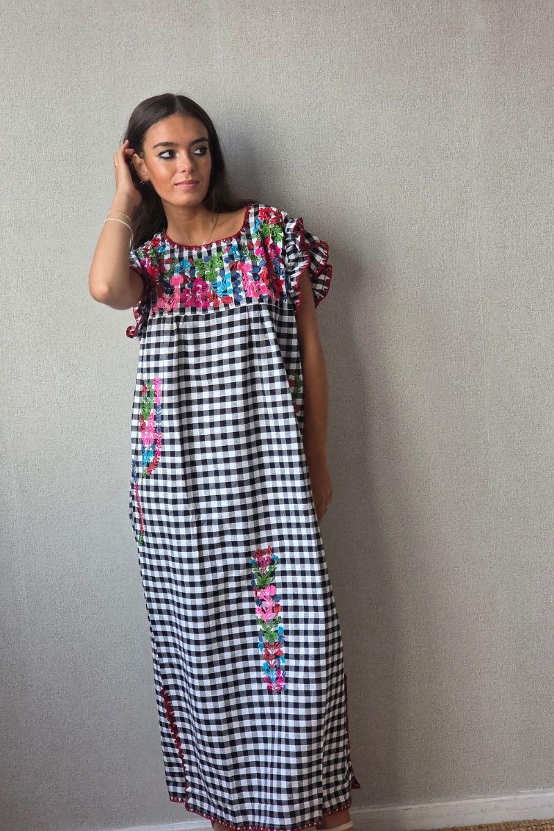 Vestido mexicano de cuadros grandes