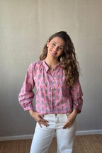 Camisa estampada de flores rosa antiguo