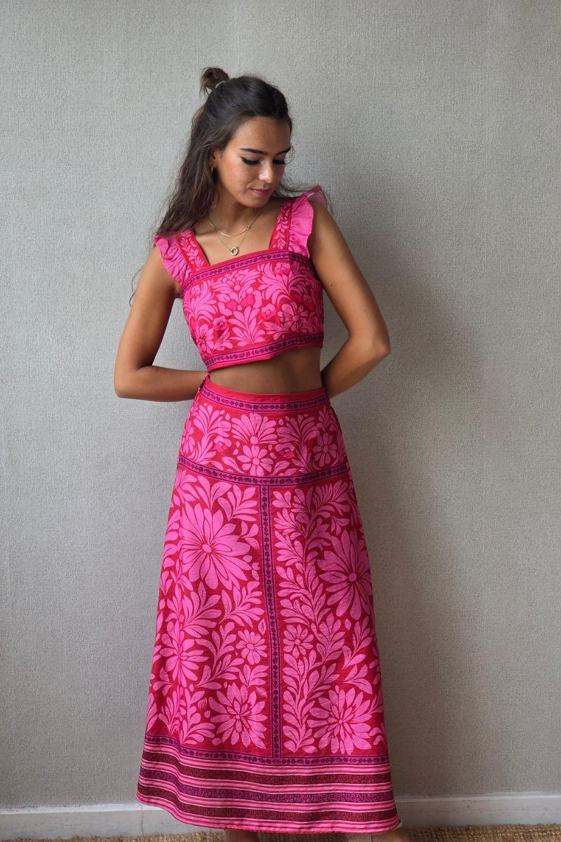 Conjunto con estampado de flores fucsia