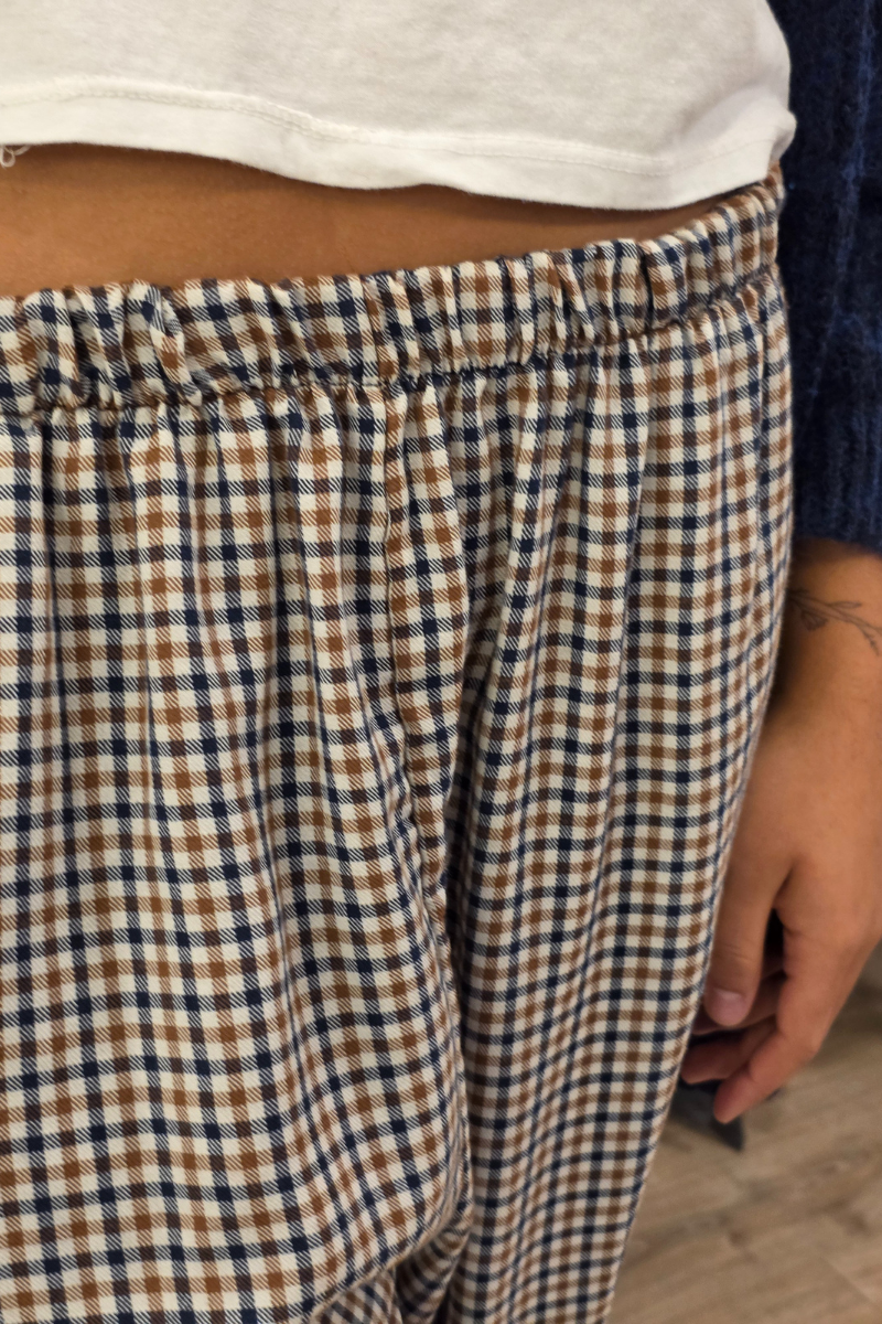 Pantalón bombacho de cuadros azul