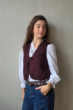 Chaleco acolchado con estrellas granate