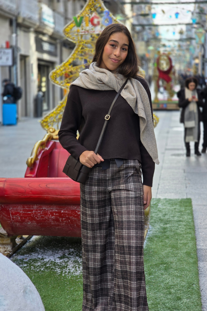 Pantalón palazzo cuadros marrón