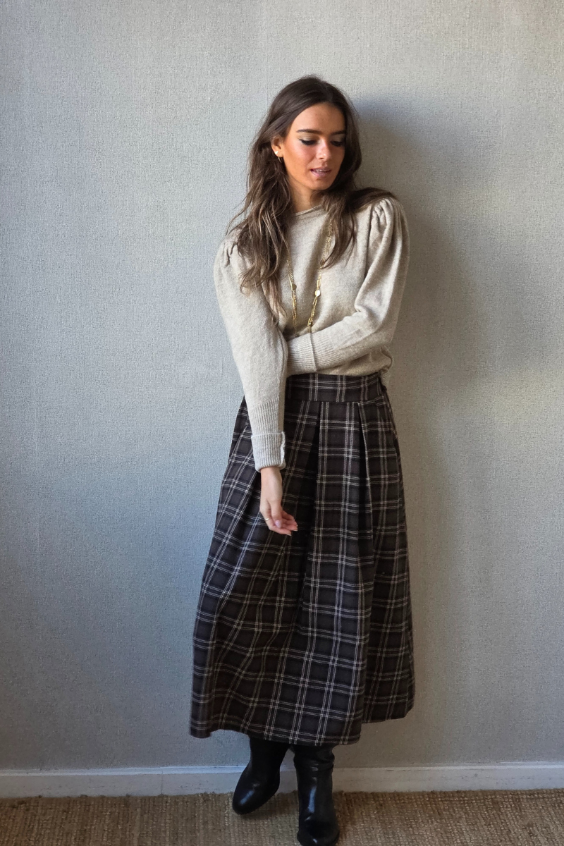 Falda tablas de cuadros chocolate