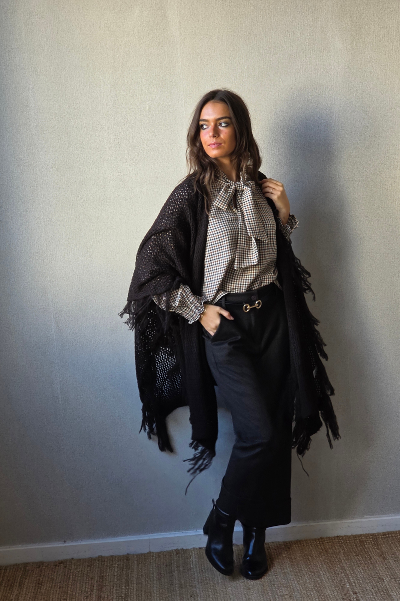 Chal de punto con flecos chocolate