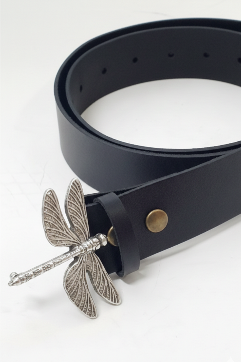 Cinturones de piel con hebilla libélula