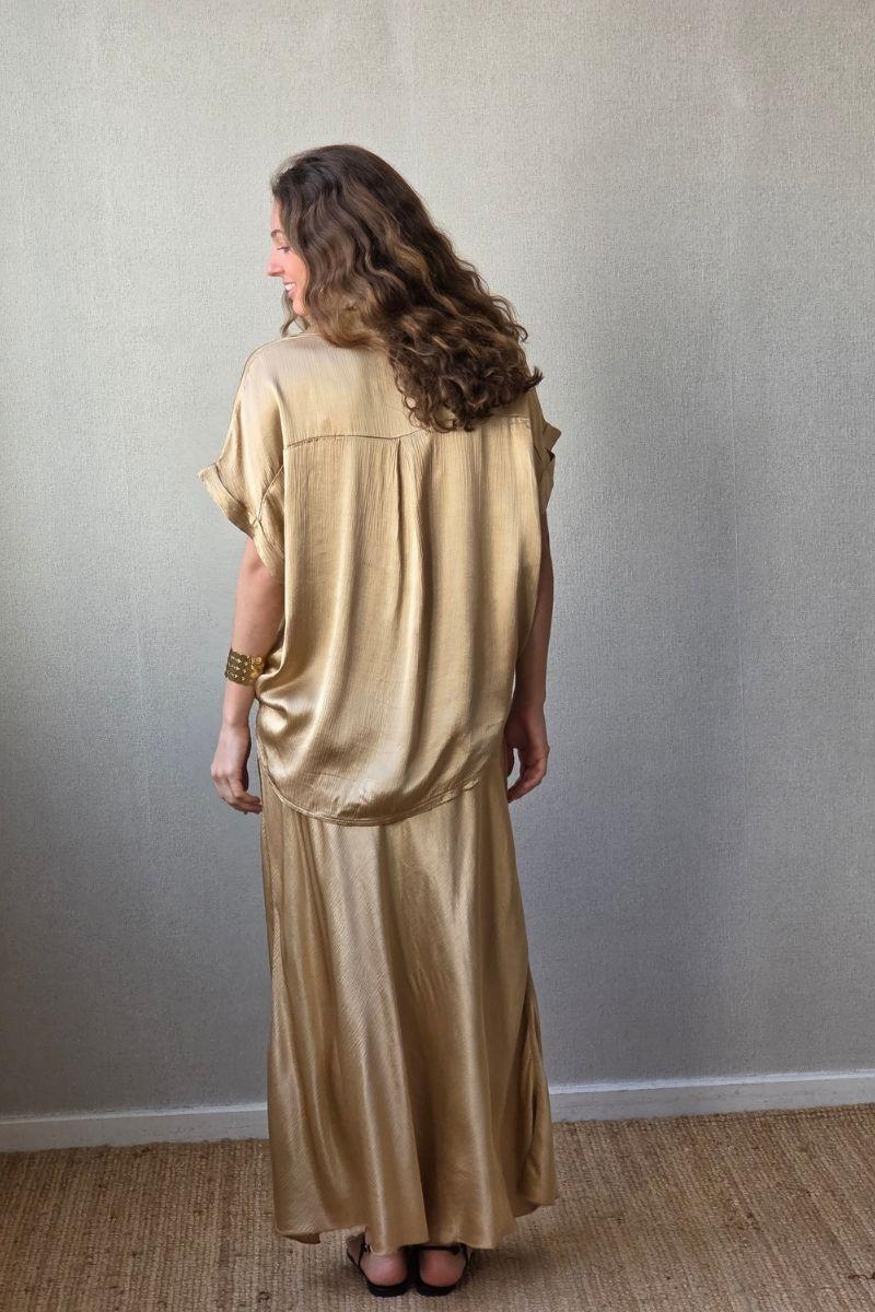 Falda de raso camel