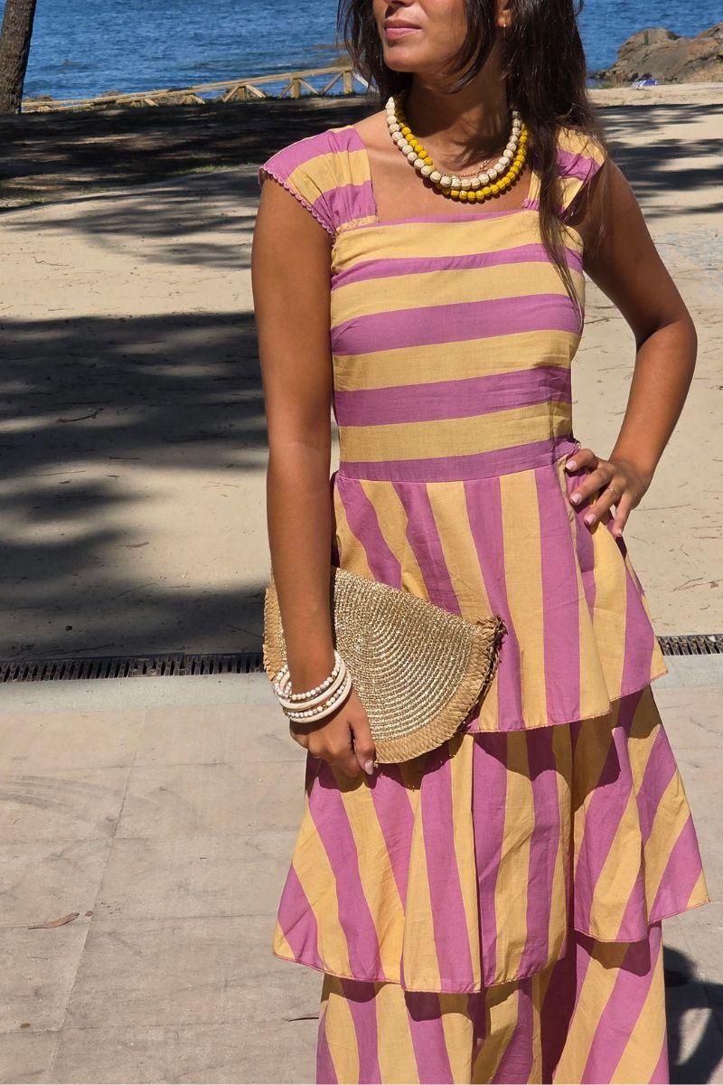 Vestidos con cortes y volantes amarillo